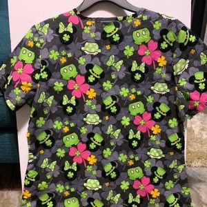 Disney nurses scrub top St Patricks Day SzM